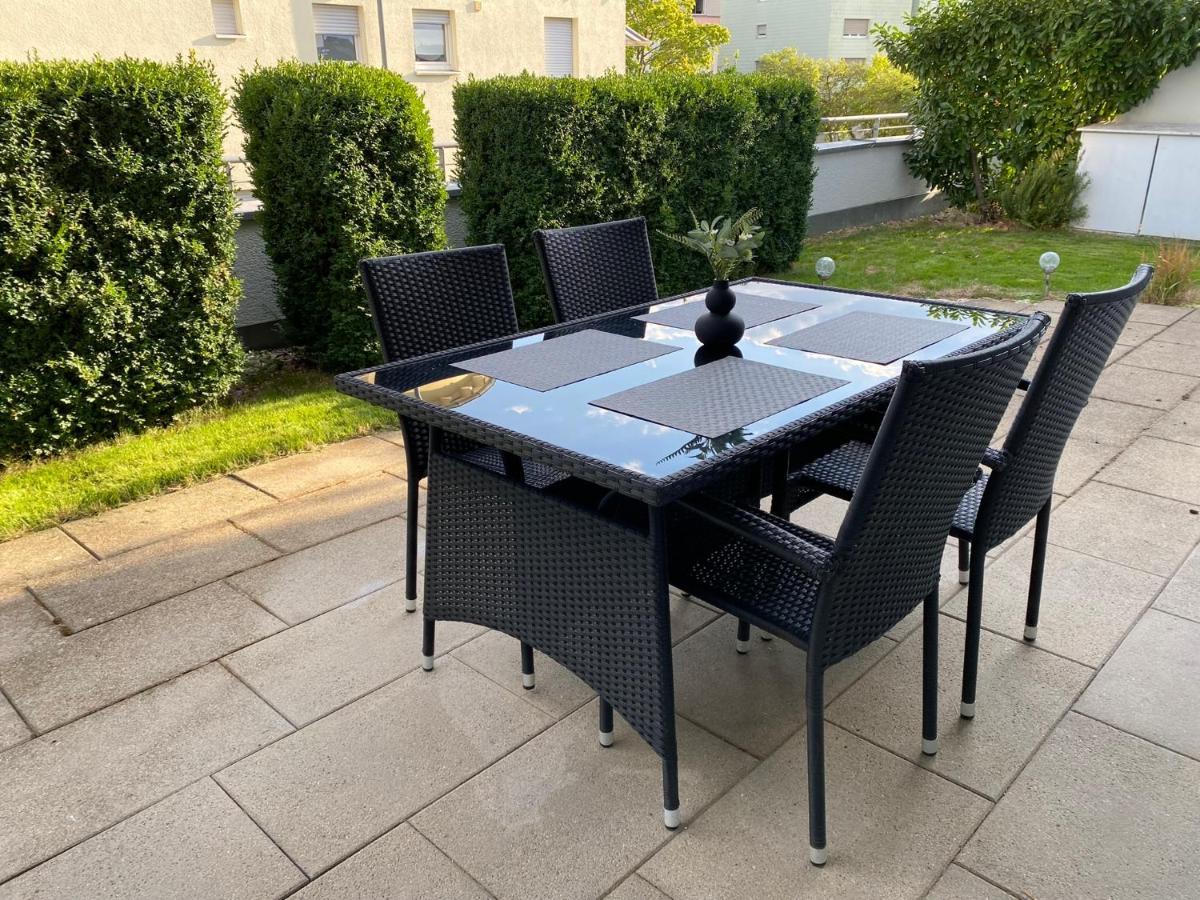 Gärtringen 3 Zimmer Apartment In S-Bahn Naehe, 76 Qm, Max 5 Pers, 30Qm Dachterasse, Garage, Internet 1000 Mbit מראה חיצוני תמונה