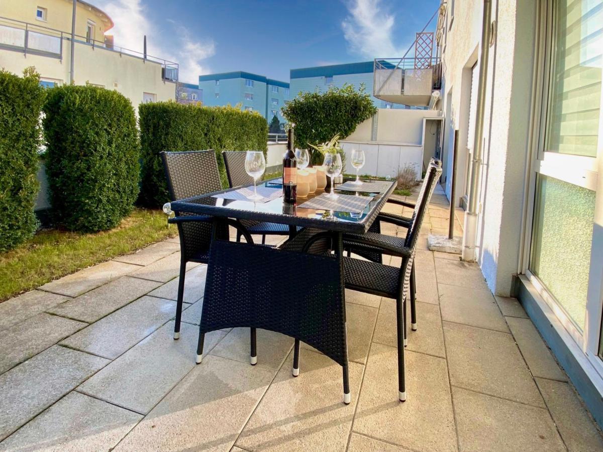 Gärtringen 3 Zimmer Apartment In S-Bahn Naehe, 76 Qm, Max 5 Pers, 30Qm Dachterasse, Garage, Internet 1000 Mbit מראה חיצוני תמונה
